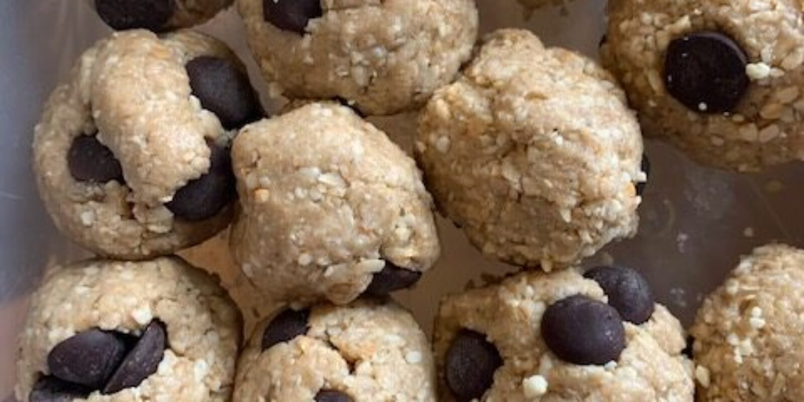 chocolate-chip-plant- based- protein-balls